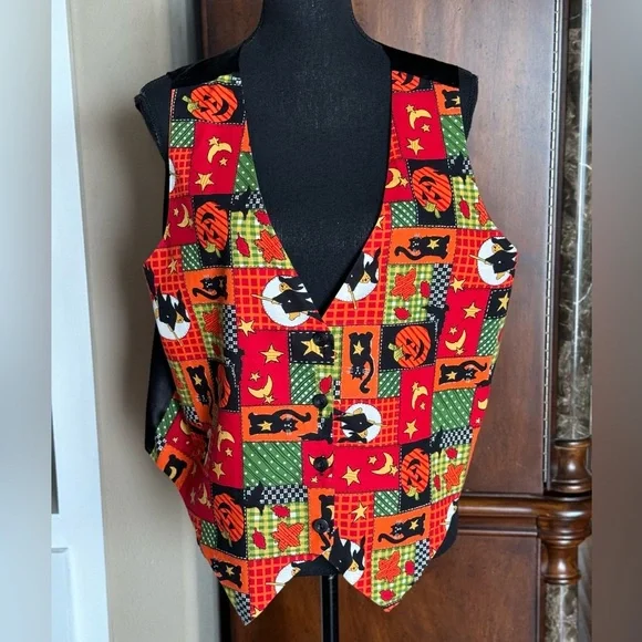 Vintage Halloween Themed Vest - Picture 1 of 6